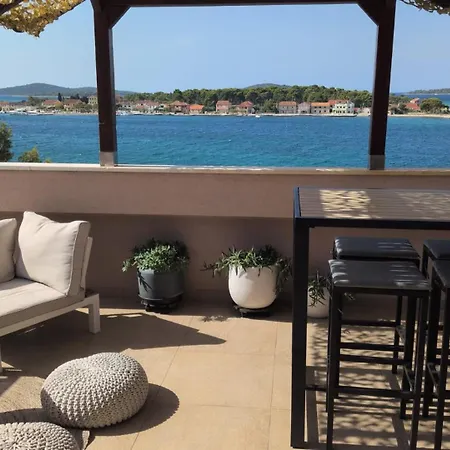 Pinna Nobilis Penthouse